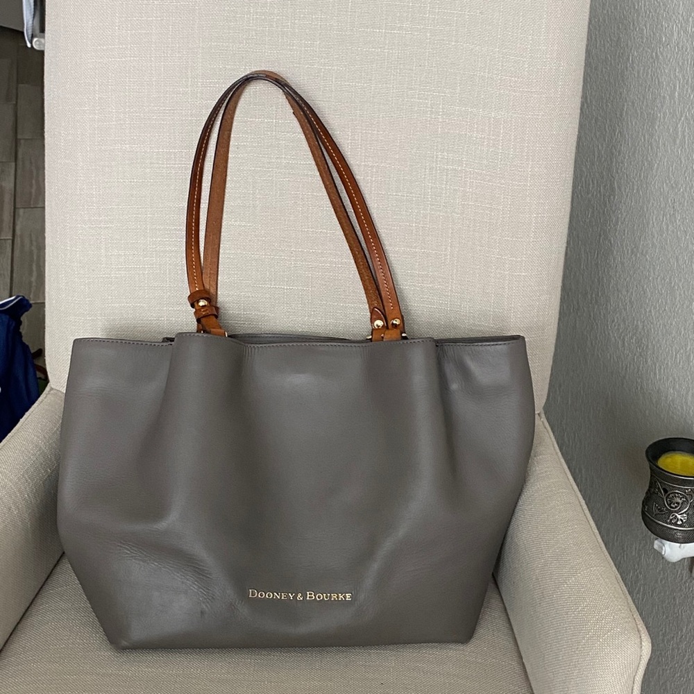 Dooney & Bourke Flynn shoulder bag